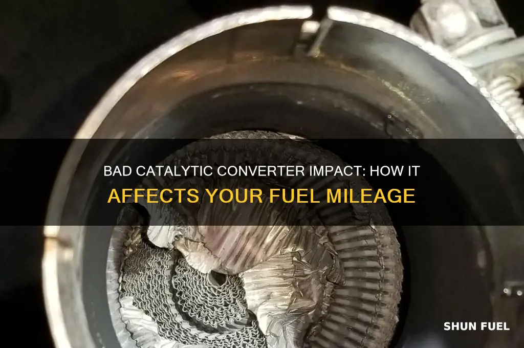 can a bad catalytic converter cause bad fuel mileage