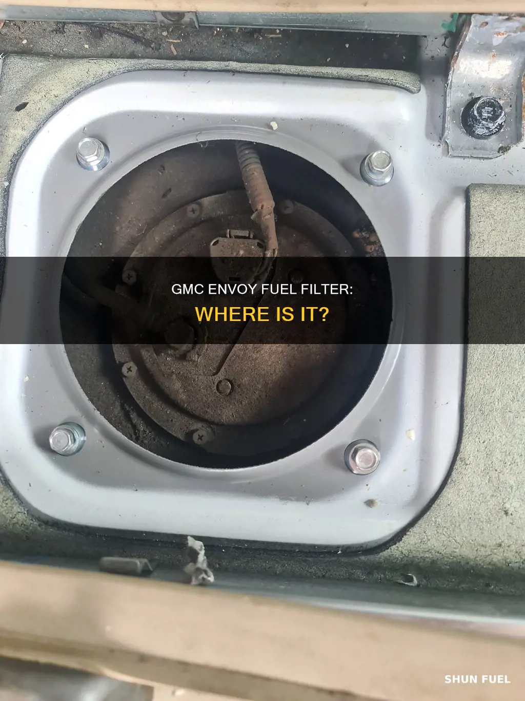 does a 2002 gmc envoy have a fuel filter