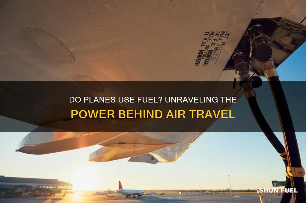does a plane use fuel