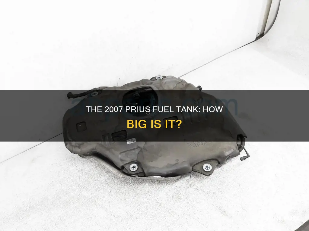 how big is a 2007 pruis fuel tank