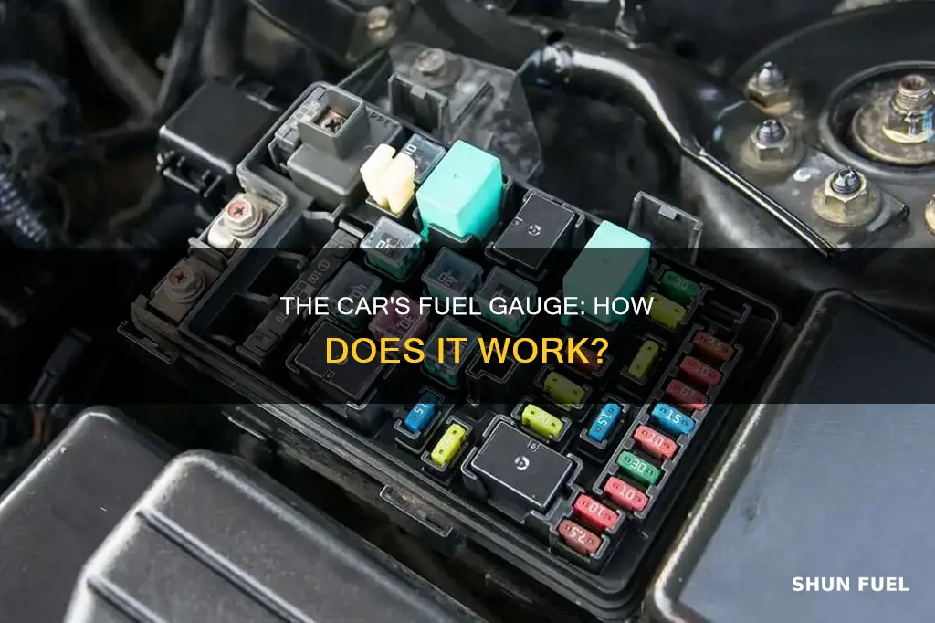 how does a car know how much fuel it has