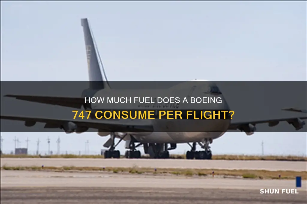 how fuel does a boeing 747 use