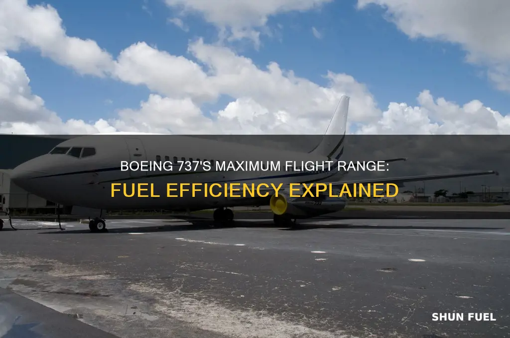 how long can a 737 fly without needing fuel
