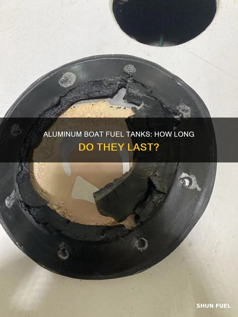 how long do aluminum boat fuel tanks last