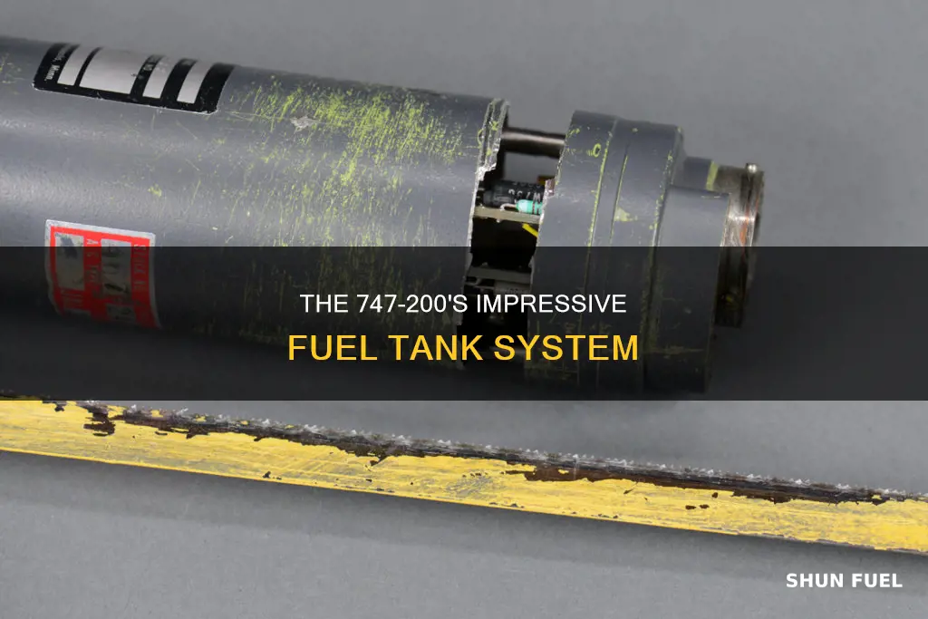 how many fuel tanks does a 747-200 have