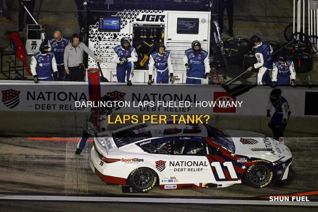 how many laps per tank of fuel at darlington