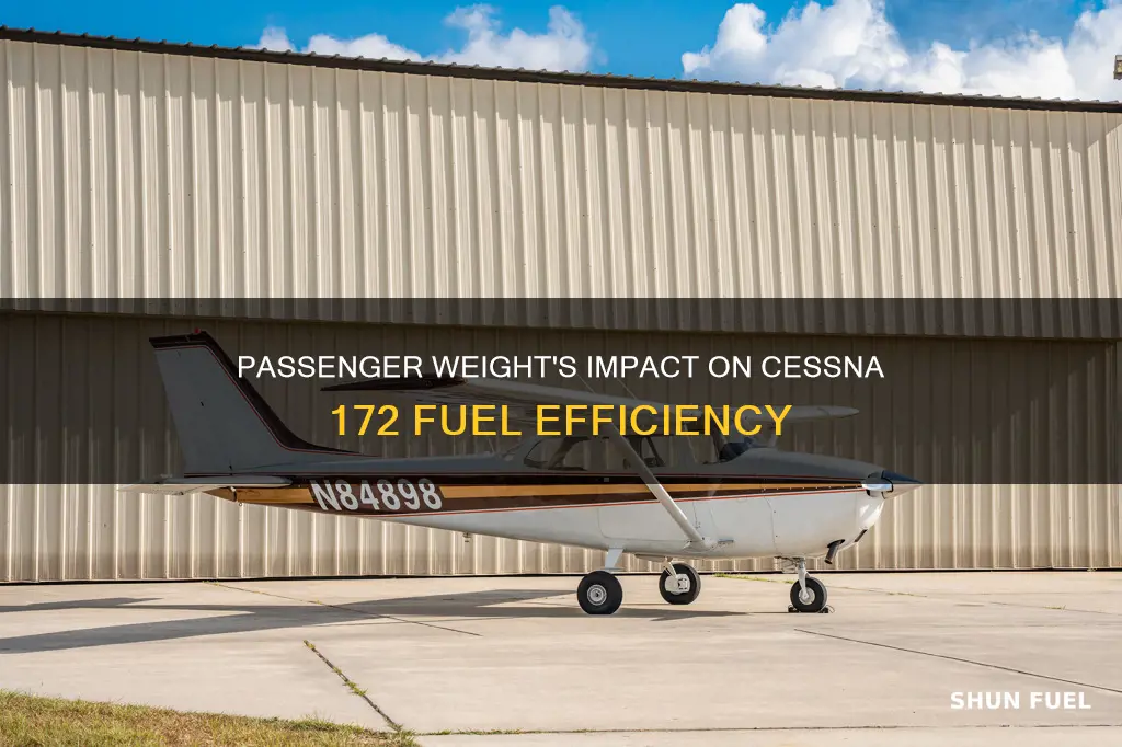 how much do passengers effect fuel economy on cessna 172
