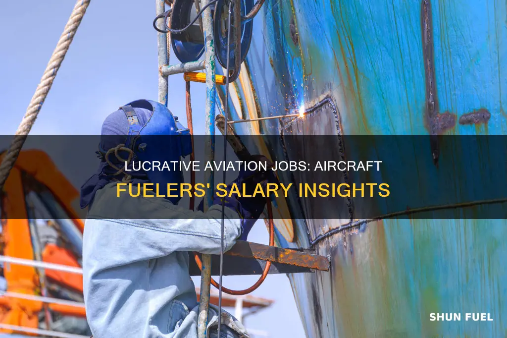how much does an airplane fueler make