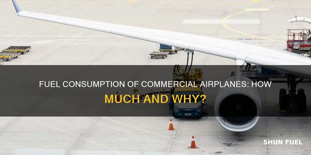 how much fuel do commercial airplanes use