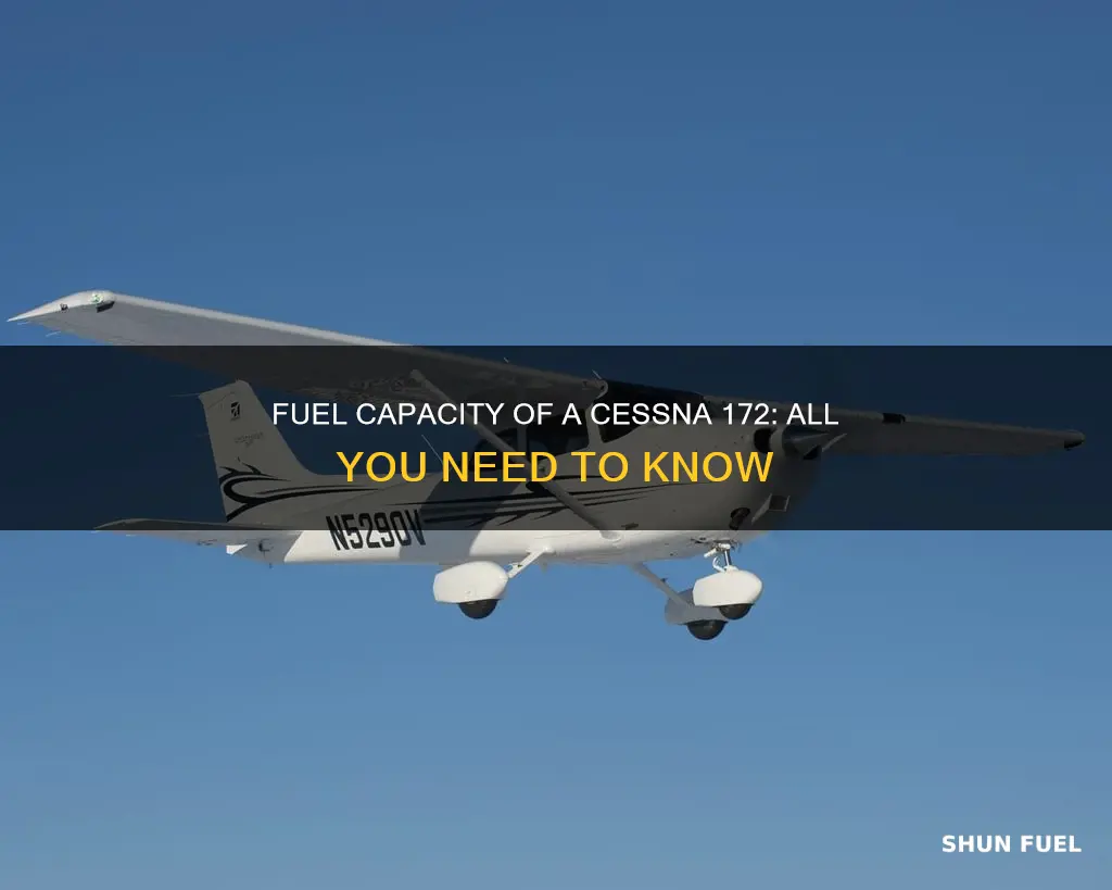 how much fuel does a c-172 hold
