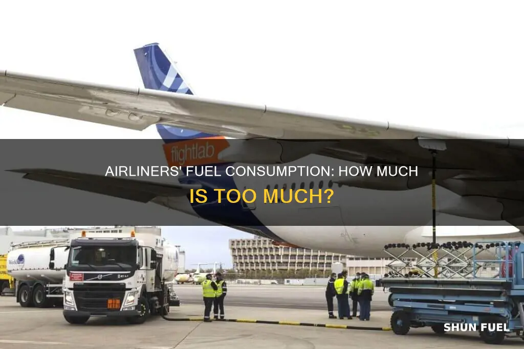 how much fuel does the average commercial airliner use