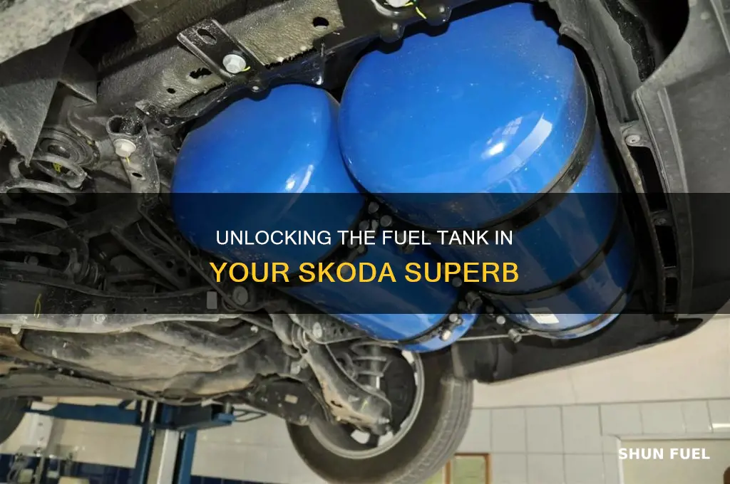 how to open fuel tank in skoda superb