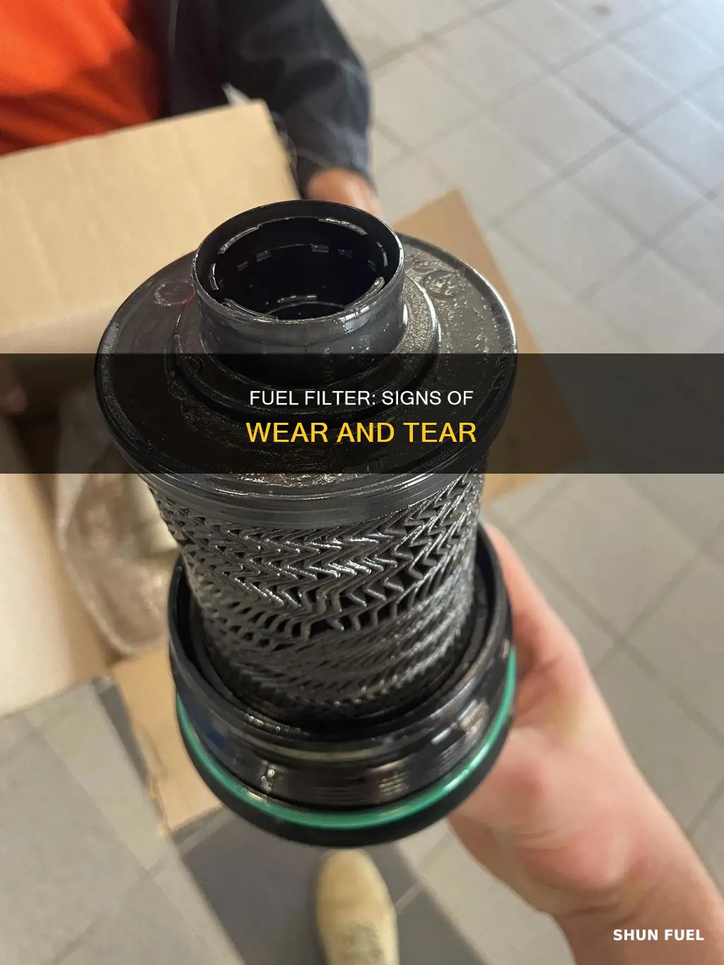 what are the signs of your fuel filter stand