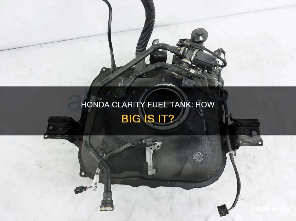 what is the fuel tank size on the honda clarity